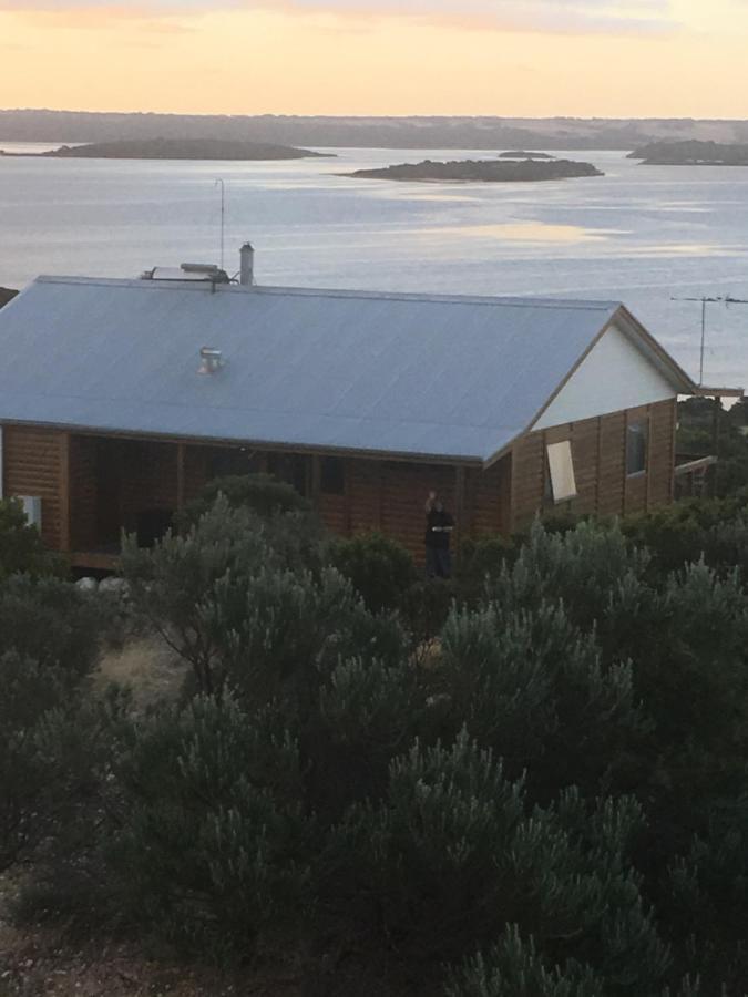 Вилла Pelican Lagoon Cabin Экстерьер фото